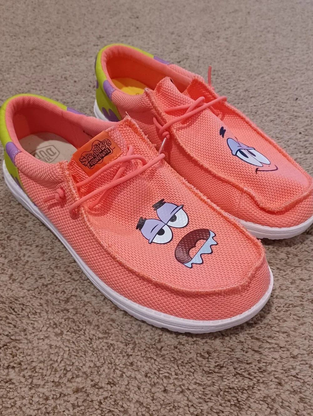 HEYDUDE Wally Funk SpongeBob loafers featuring a Patrick Star graphic Size 12